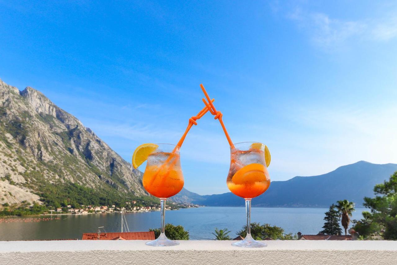 Sea Star Luxury Apartment Kotor Bagian luar foto